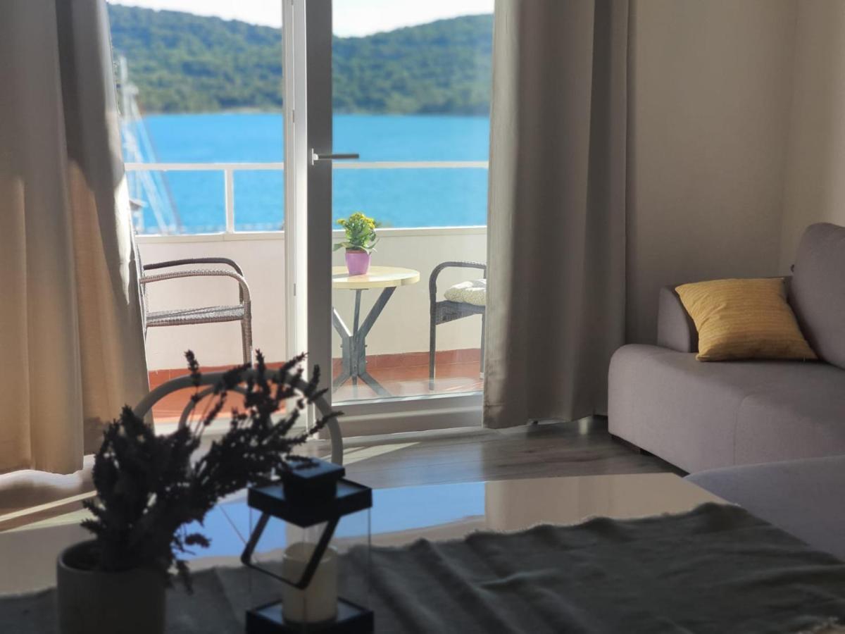 Guesthouse Mila Tisno Exterior foto