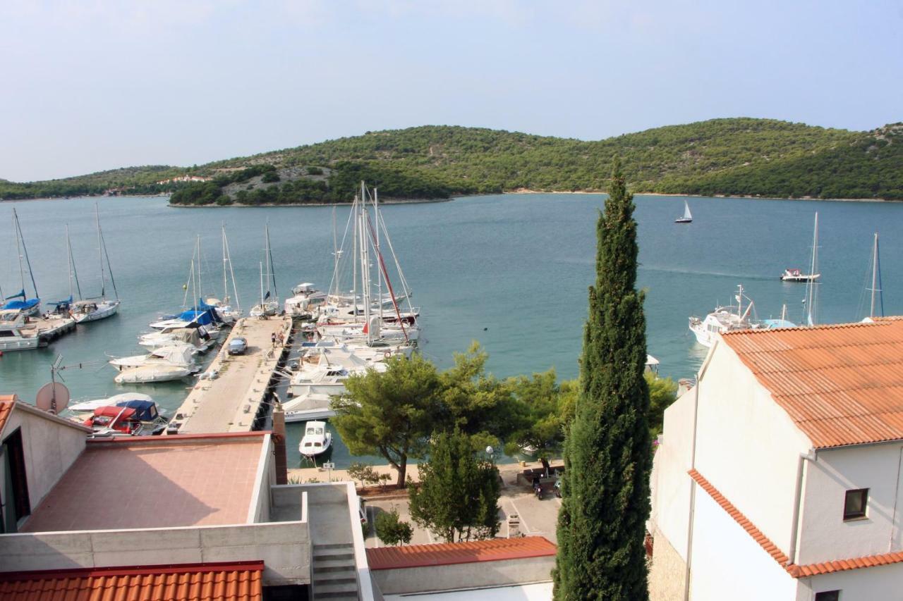 Guesthouse Mila Tisno Exterior foto