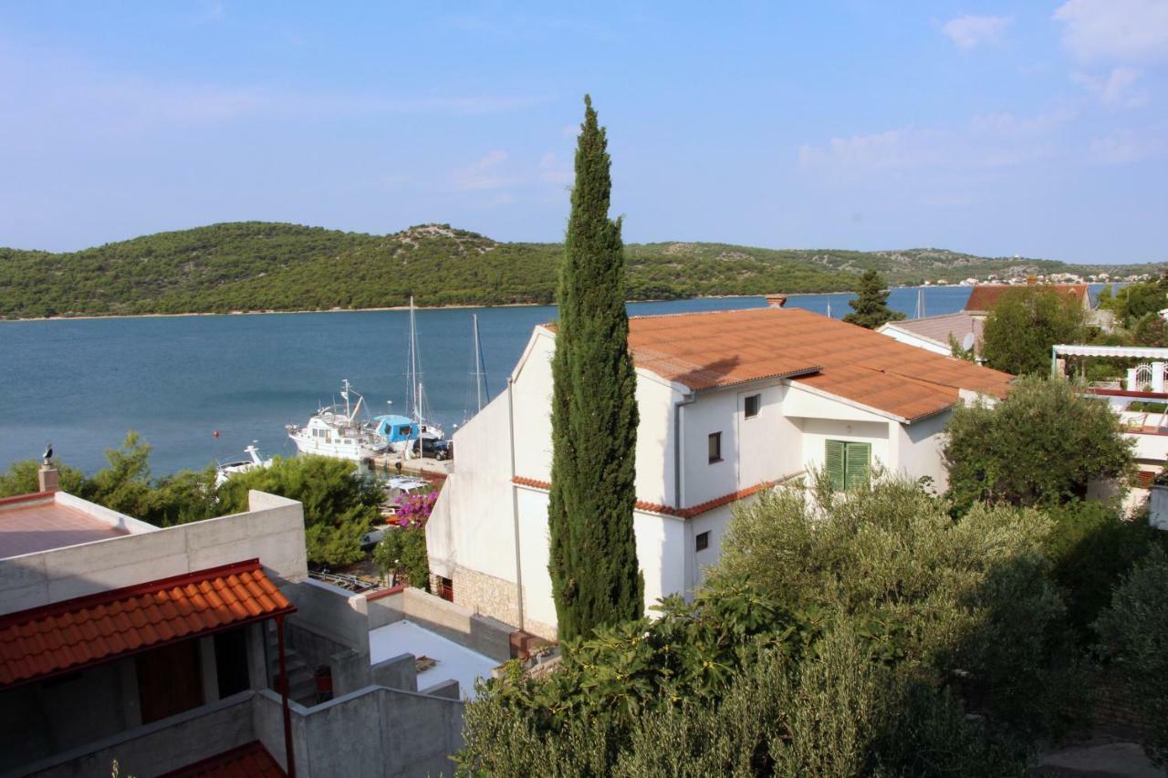Guesthouse Mila Tisno Exterior foto