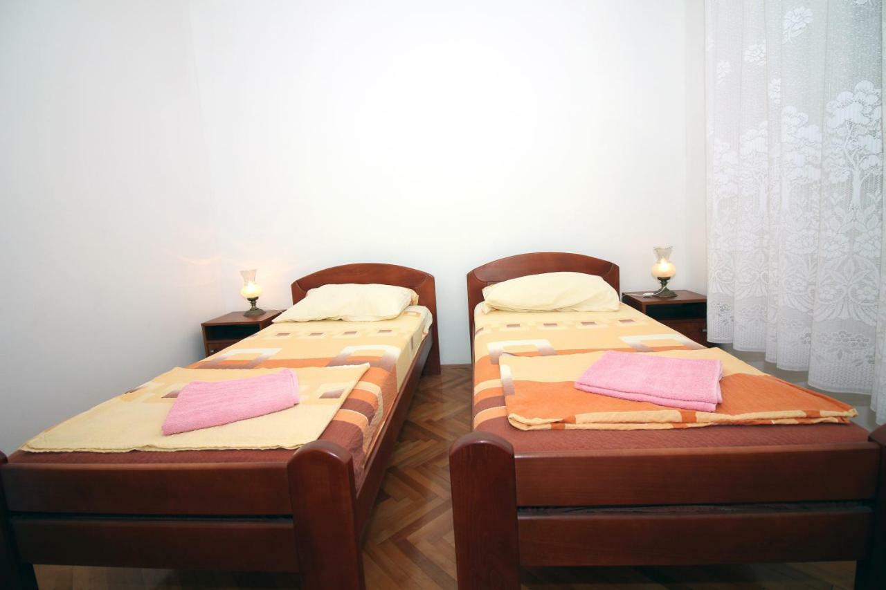 Guesthouse Mila Tisno Exterior foto