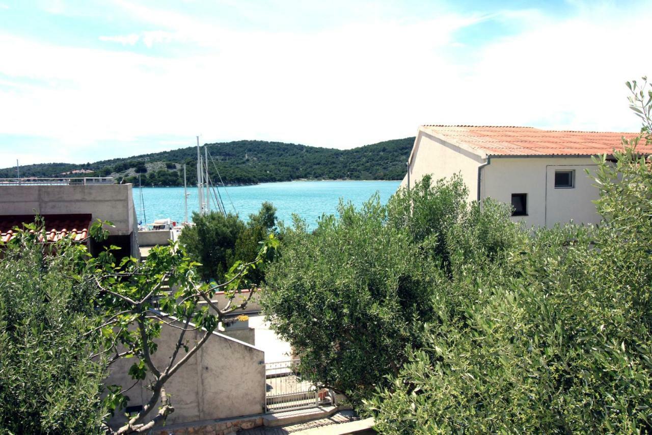 Guesthouse Mila Tisno Exterior foto