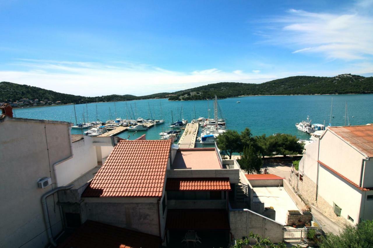 Guesthouse Mila Tisno Exterior foto
